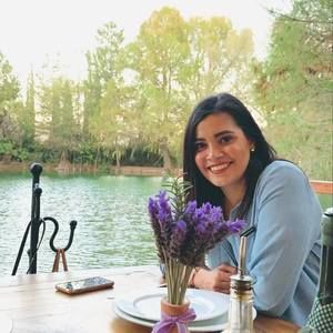 Meet your Posher, Gabriela